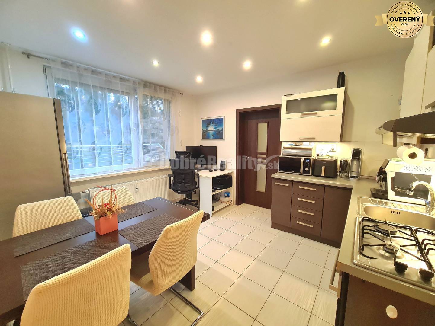 Na predaj pekný 2-izb.byt 57m2 po rekonštrukcii vo vyhľadávanej lokali