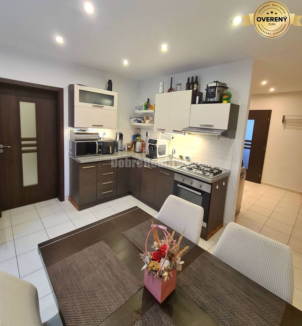 Na predaj pekný 2-izb.byt 57m2 po rekonštrukcii vo vyhľadávanej lokali