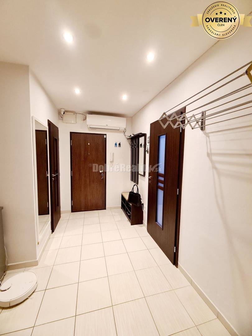 Na predaj pekný 2-izb.byt 57m2 po rekonštrukcii vo vyhľadávanej lokali