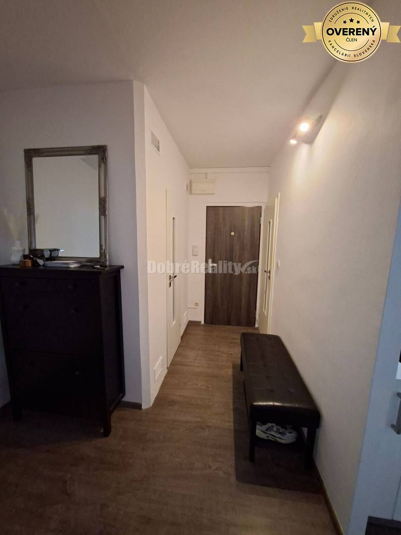 DOBRÉ REALITY-Krásny 2-i. byt na prenájom, Nábr. sv. Cyrila, Prievidza