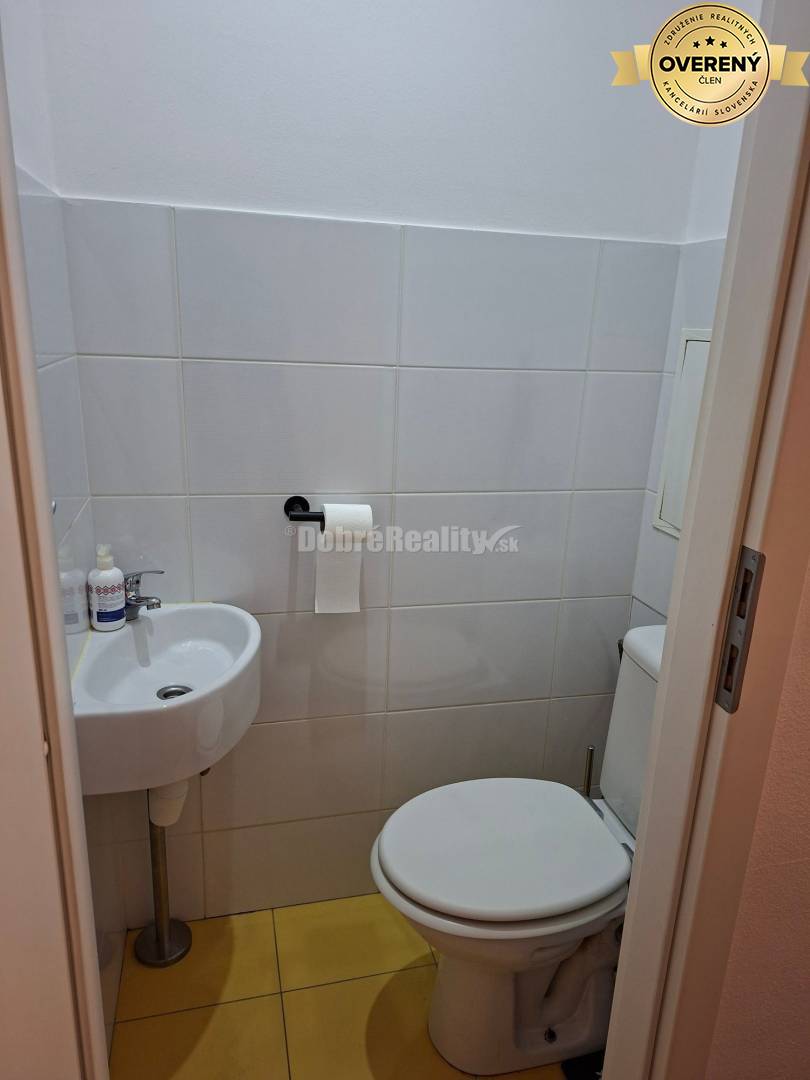 DOBRÉ REALITY-Krásny 2-i. byt na prenájom, Nábr. sv. Cyrila, Prievidza