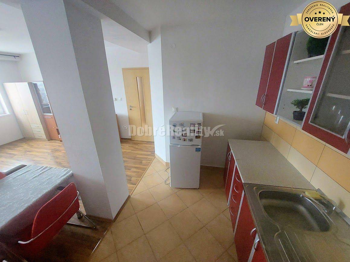 PRENÁJOM: SLNEČNÝ 2 IZBOVÝ BYT BEZ BALKÓNA, NOVOSTAVBA, CENTRUM