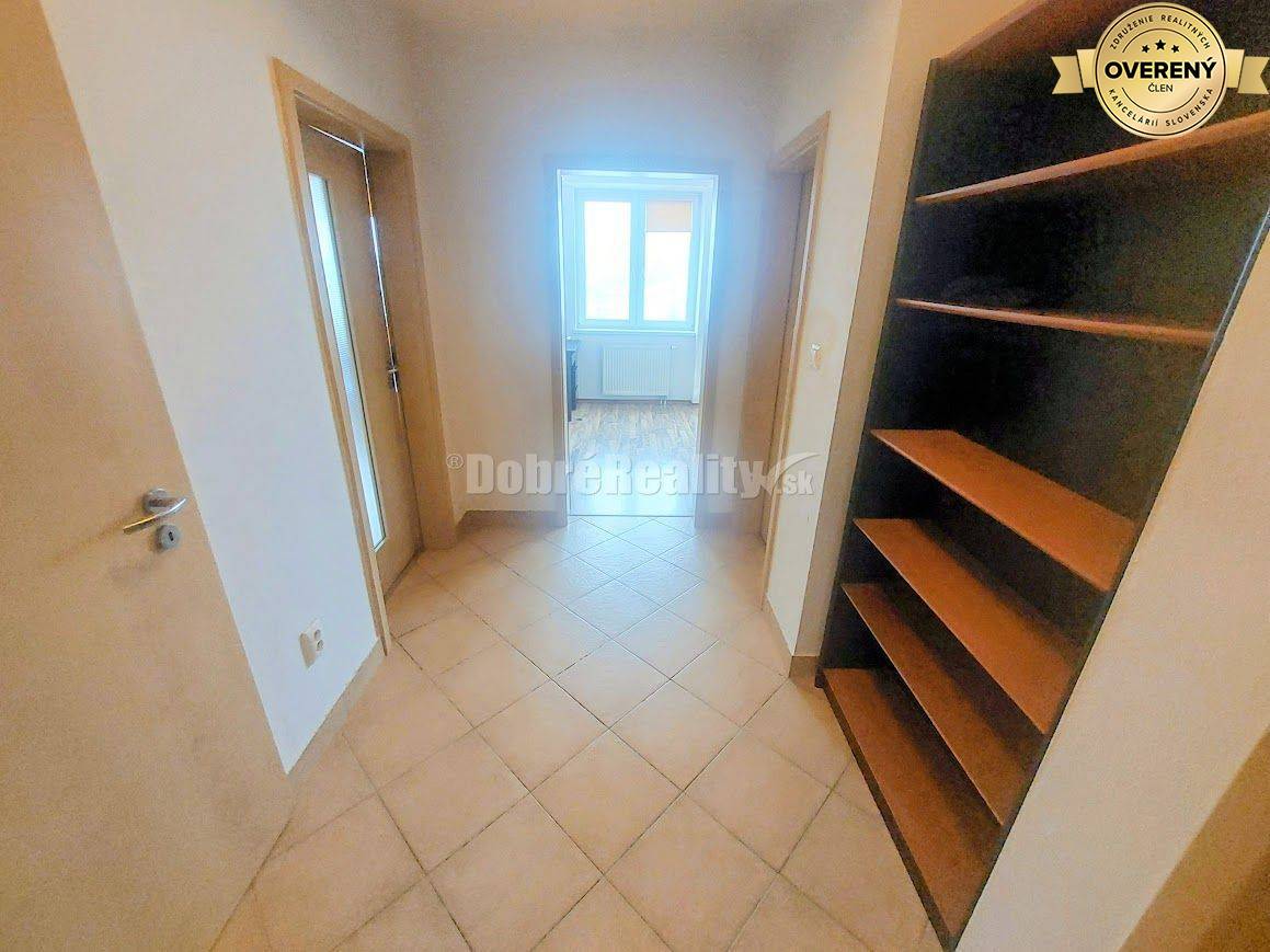 PRENÁJOM: SLNEČNÝ 2 IZBOVÝ BYT BEZ BALKÓNA, NOVOSTAVBA, CENTRUM