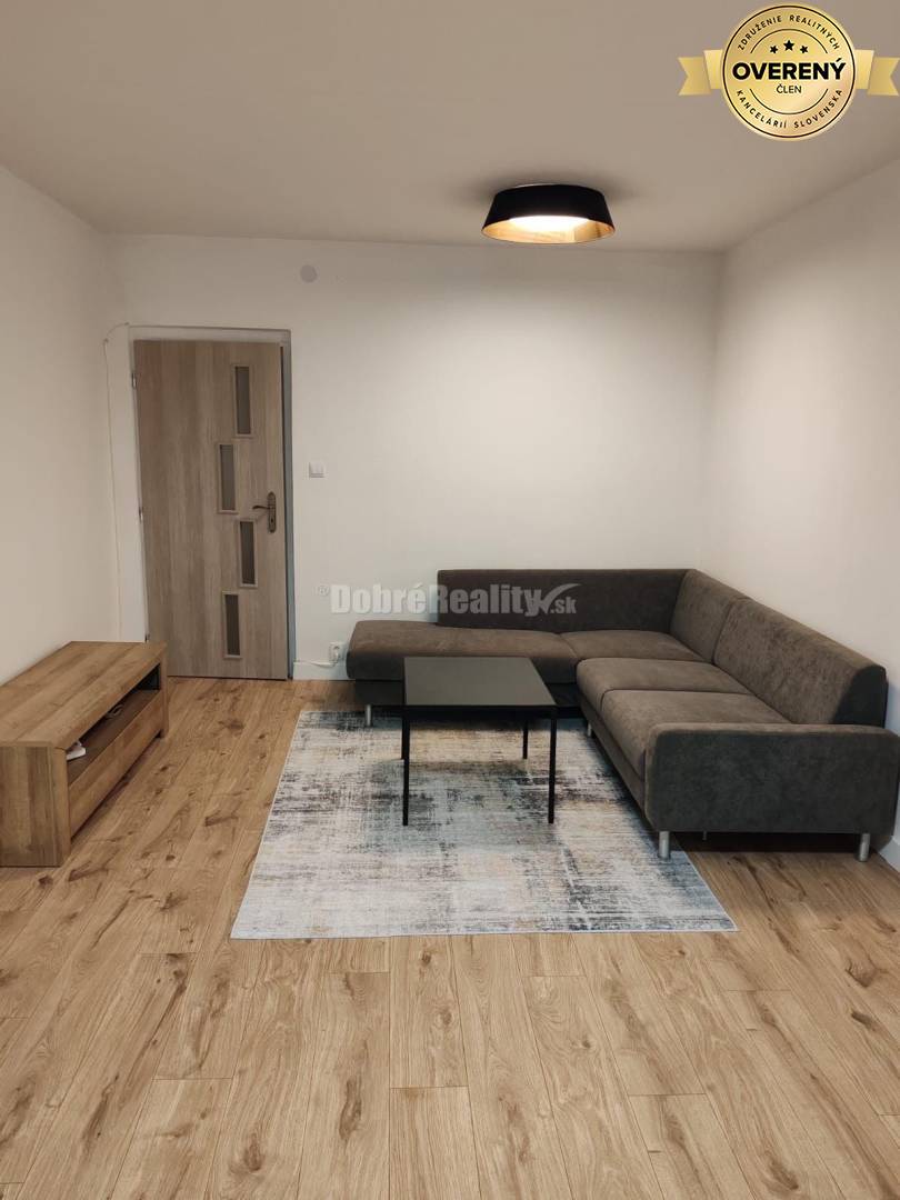 PRENÁJOM: VEĽKÝ 3 IZBOVÝ BYT S BALKÓNOM, CENTRUM