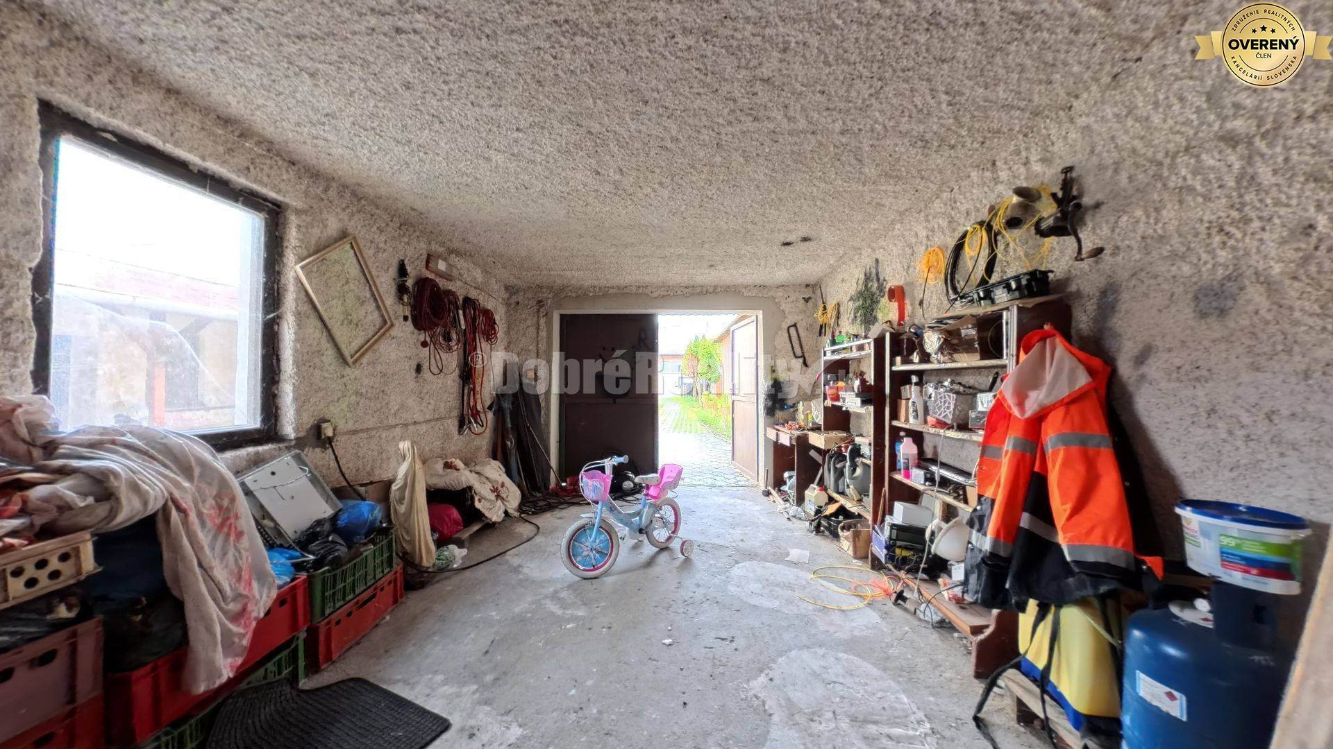 Dobré Reality – Ponúkajú na predaj priestranný rodinný dom s jedinečný