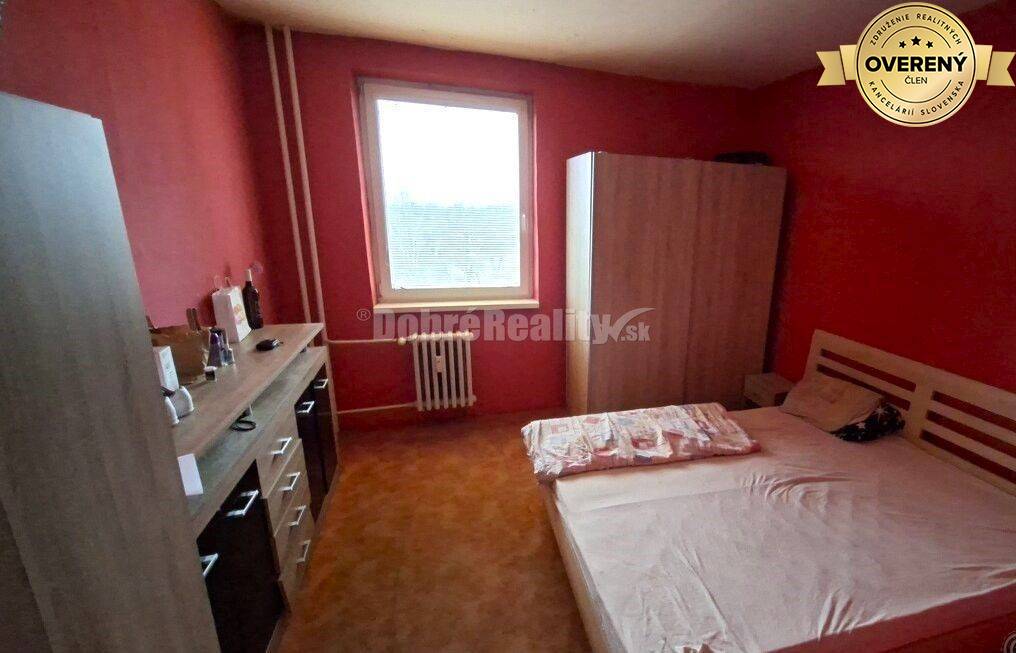 Trojizbový byt v Seredi na PREDAJ