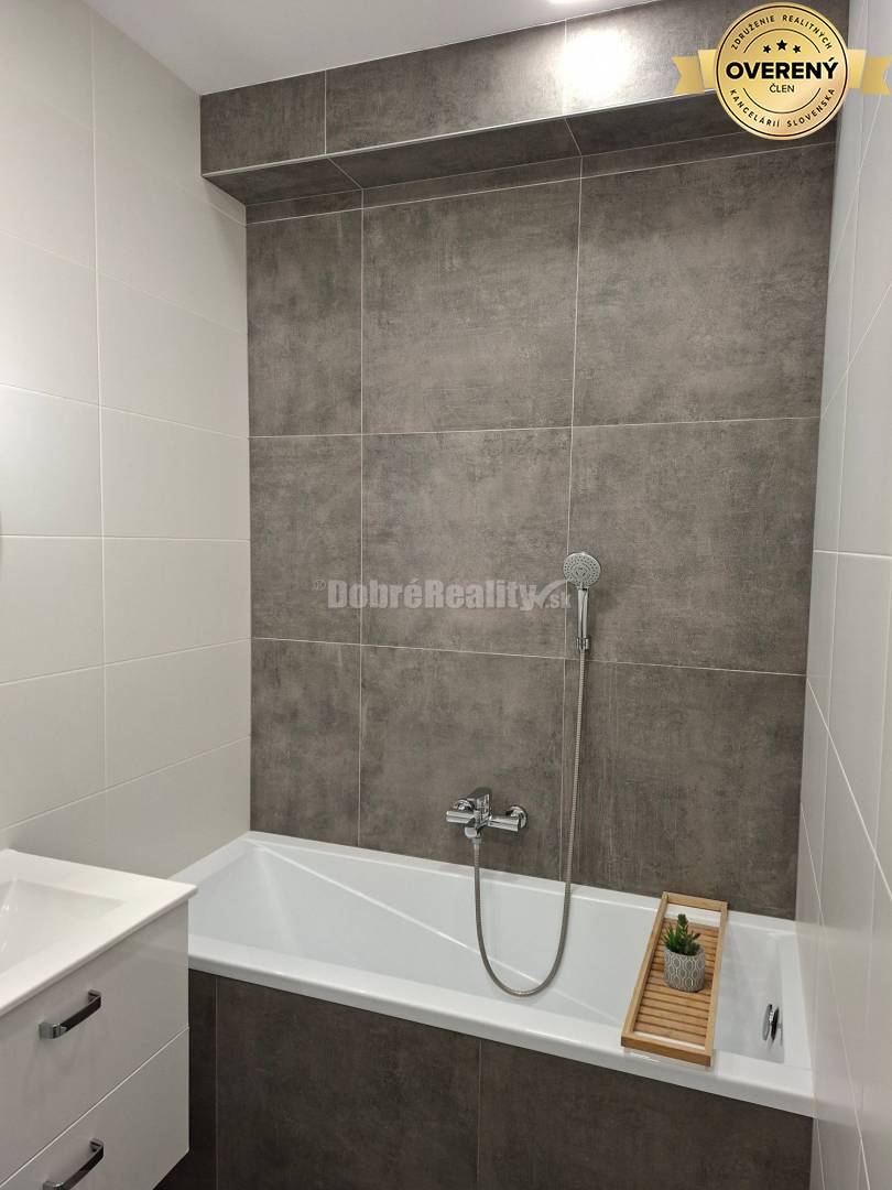 DOBRÉ REALITY-Krásny 2-i. byt na prenájom v novostavbe Lúčky, Prievidz