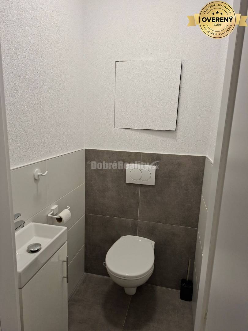 DOBRÉ REALITY-Krásny 2-i. byt na prenájom v novostavbe Lúčky, Prievidz