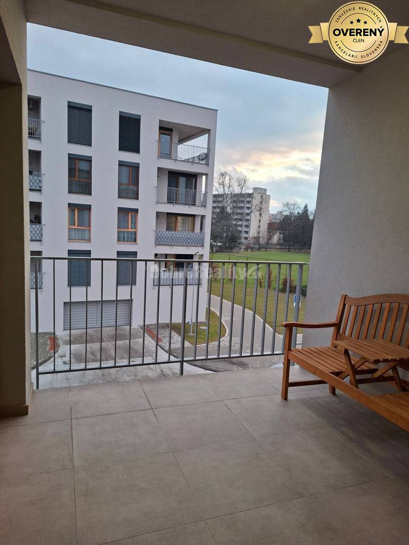 DOBRÉ REALITY-Krásny 2-i. byt na prenájom v novostavbe Lúčky, Prievidz