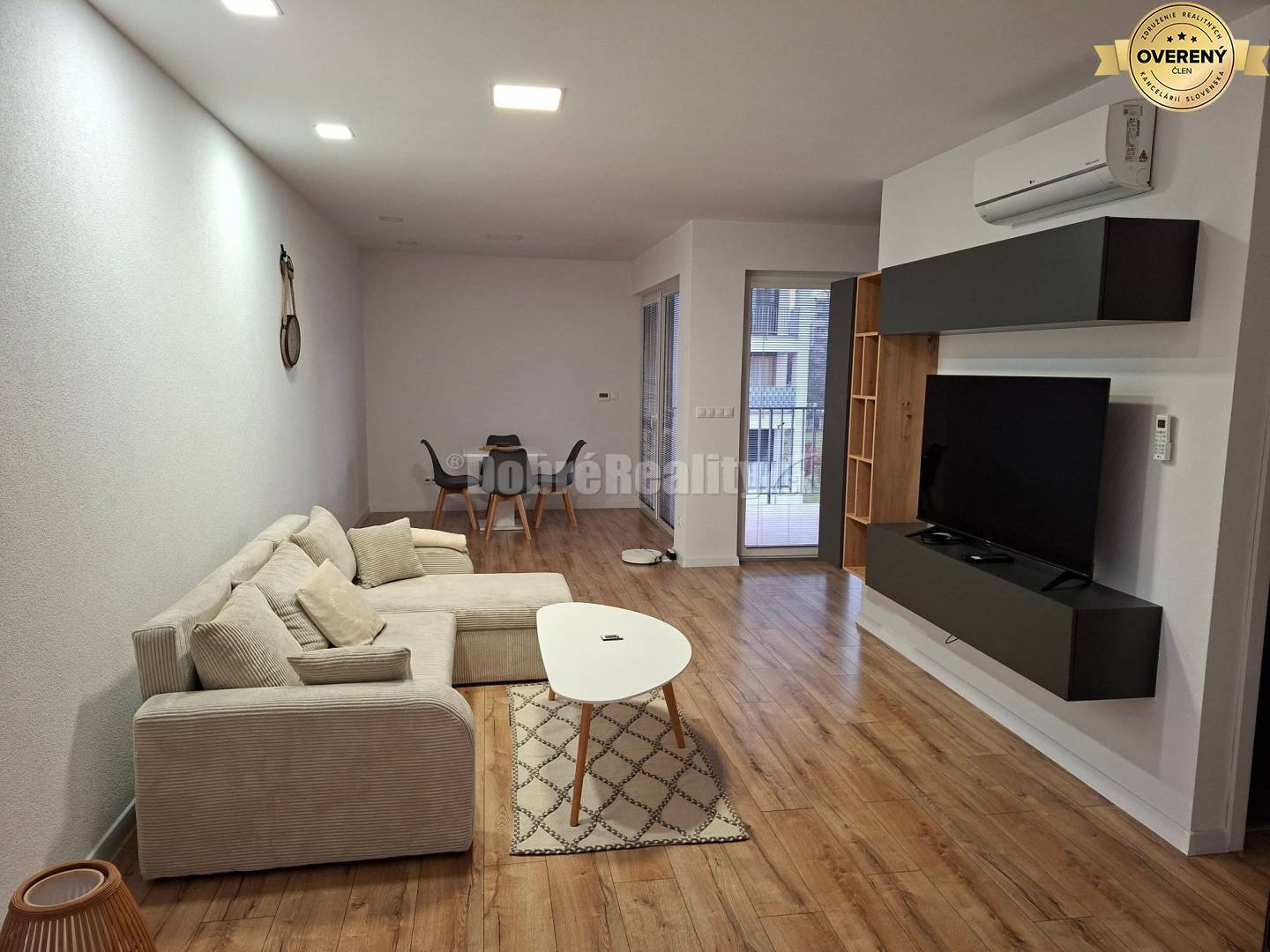 DOBRÉ REALITY-Krásny 2-i. byt na prenájom v novostavbe Lúčky, Prievidz