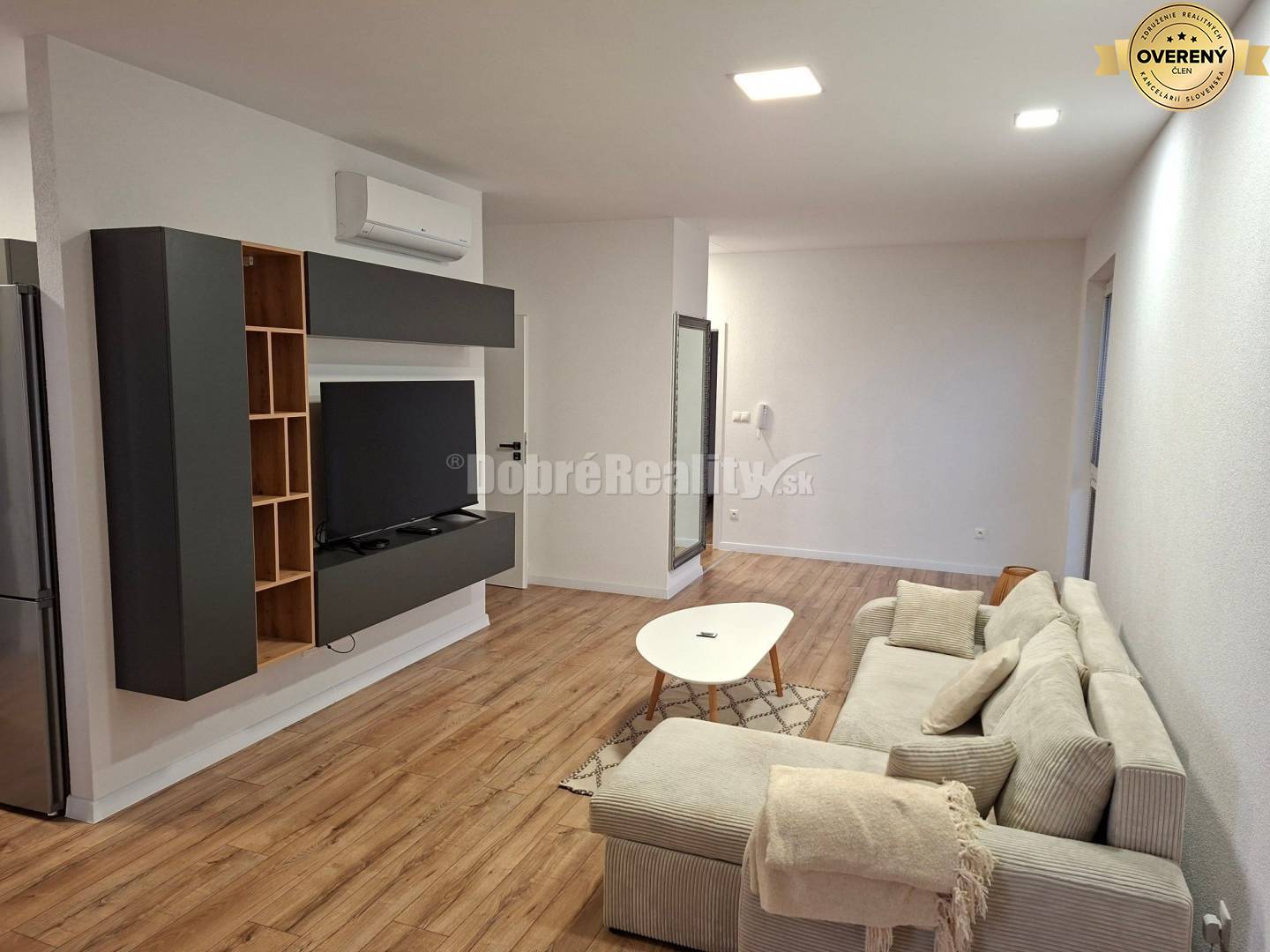 DOBRÉ REALITY-Krásny 2-i. byt na prenájom v novostavbe Lúčky, Prievidz