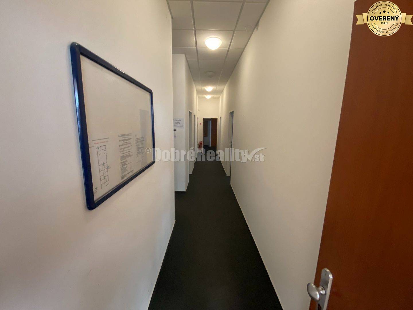 Na prenájom exkluzívne priestory na obchodné alebo kancelárske účely v