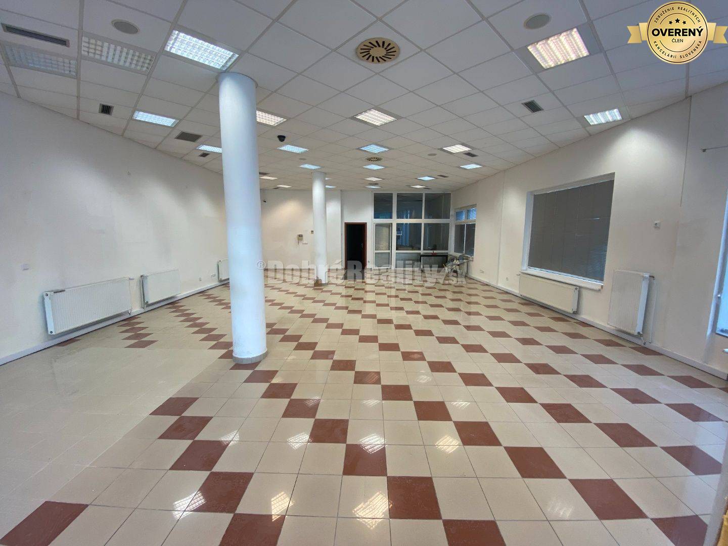 Na prenájom exkluzívne priestory na obchodné alebo kancelárske účely v