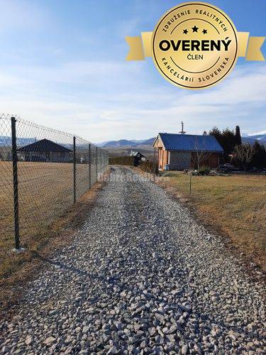 PREDAJ: Pozemok pre záhradku a relax na brehu Osikovského potoka, 1098