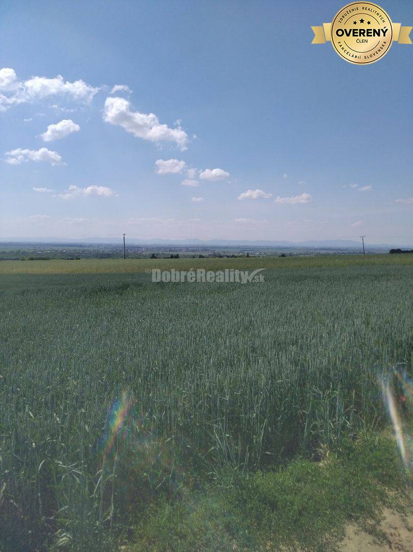 ZNÍŽENÁ CENA!!! POZEMOK vo vychytenej lokalite na predaj!