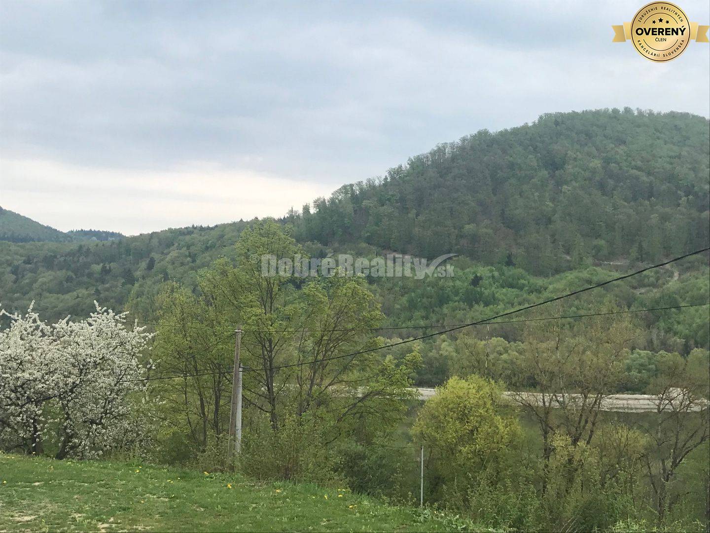 PREDAJ: pozemok pre rodinný dom - 937 m2 Považská Bystrica časť Miloch