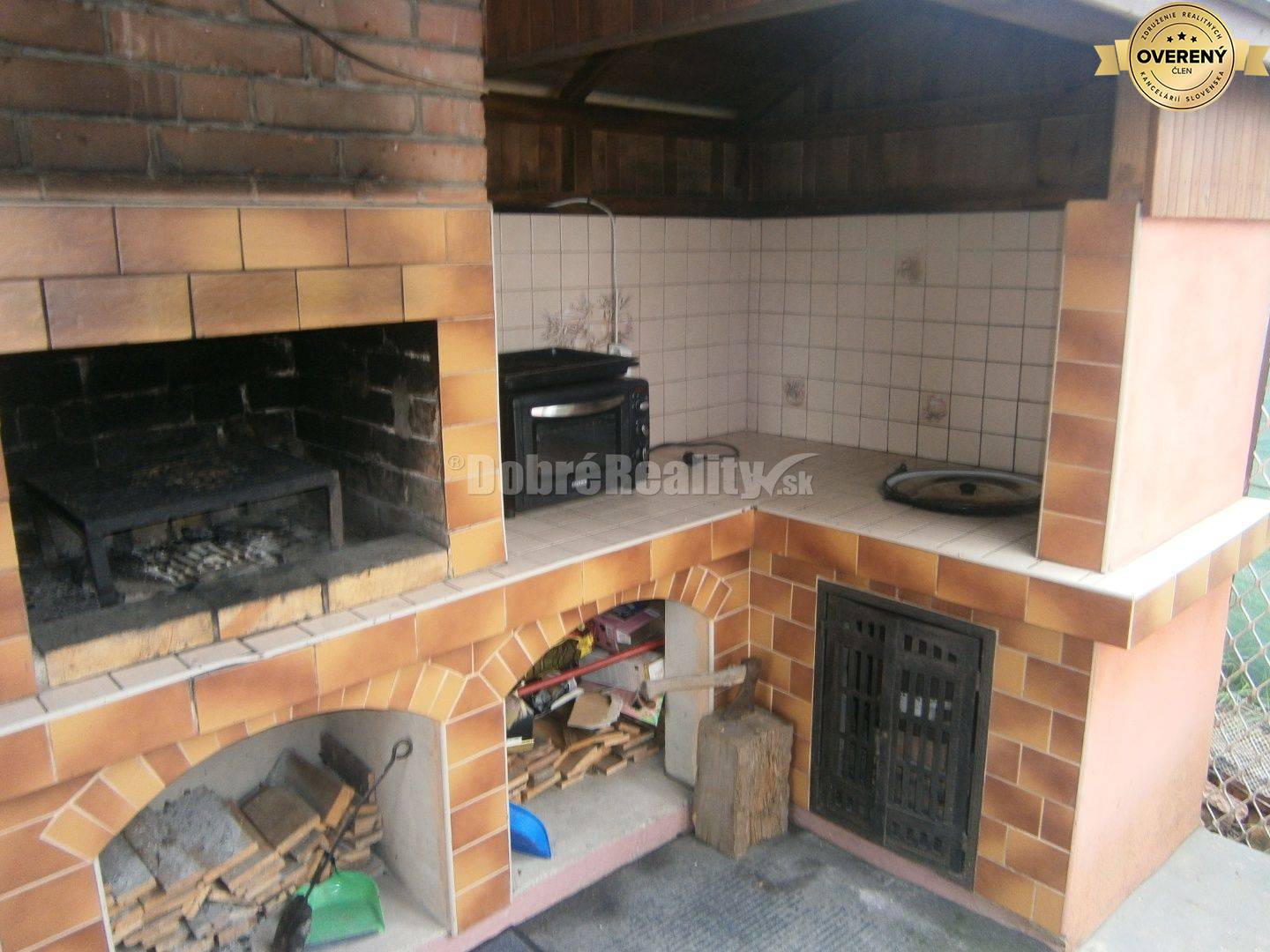 TOP: na predaj penzión v obci Podhájska !