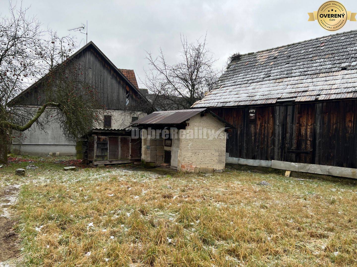 Na predaj vidiecka chalupa .