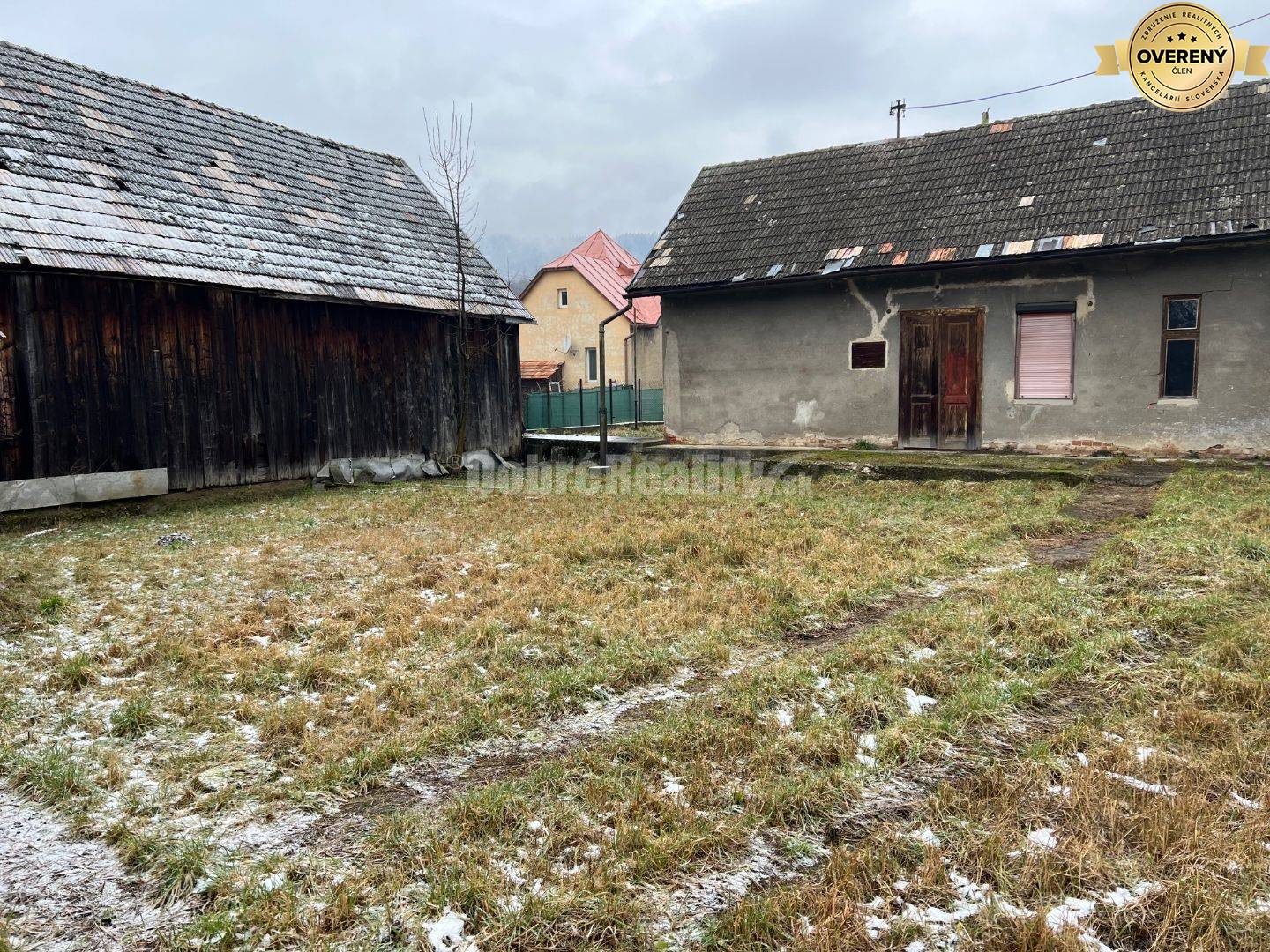 Na predaj vidiecka chalupa .