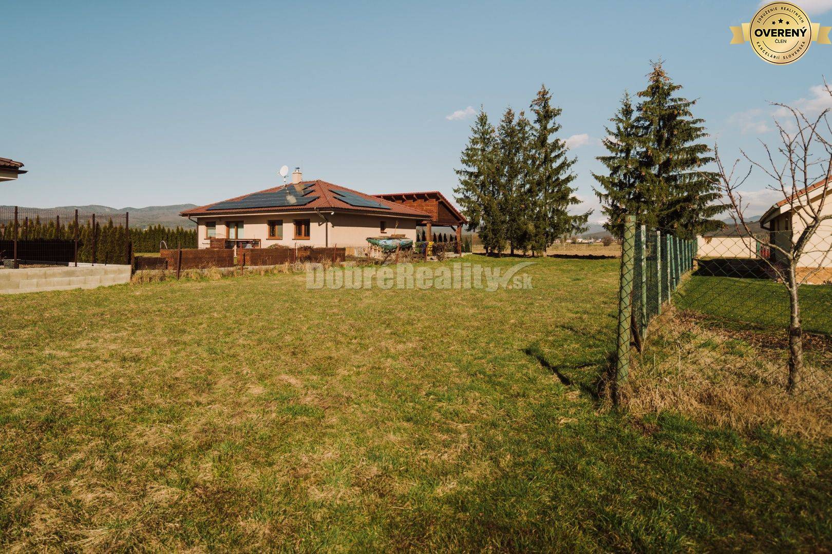 PREDAJ: Pozemok pre výstavbu rodinného domu vo Veľkej Lúke, 593 m2, ok