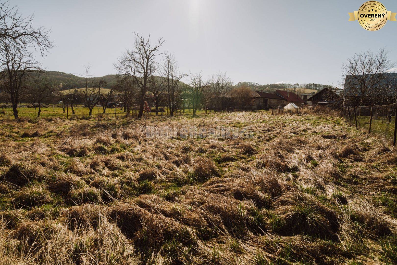 PREDAJ: Pozemok pre výstavbu rodinného domu, 885 m2, Veľká Lúka, okres