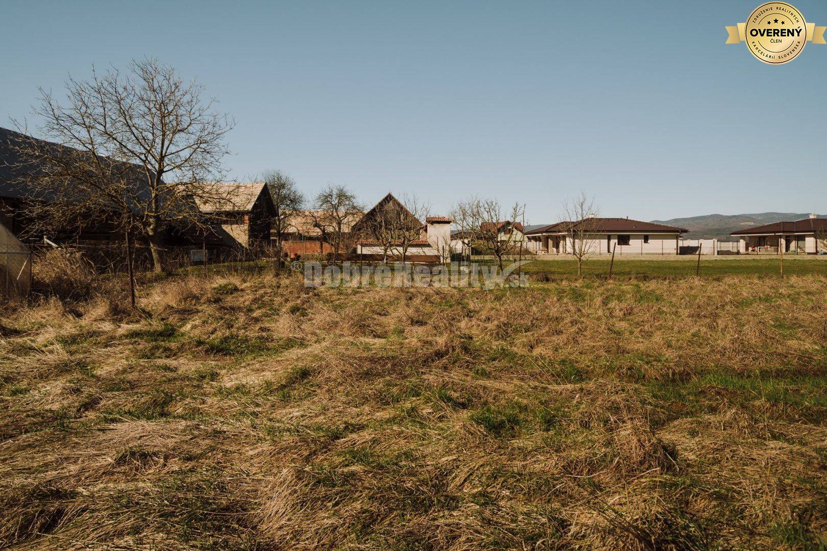 PREDAJ: Pozemok pre výstavbu rodinného domu, 885 m2, Veľká Lúka, okres