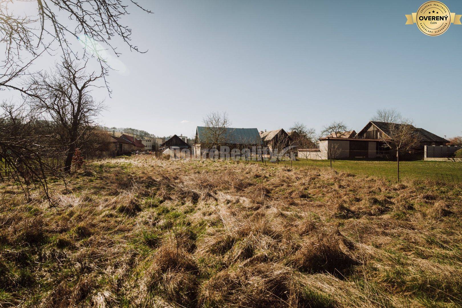 PREDAJ: Pozemok pre výstavbu rodinného domu, 885 m2, Veľká Lúka, okres