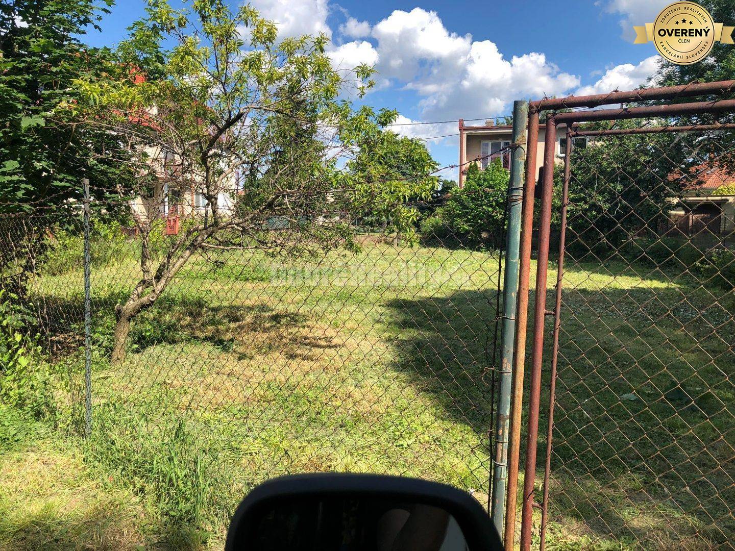 Lukratívny pozemok pri parku