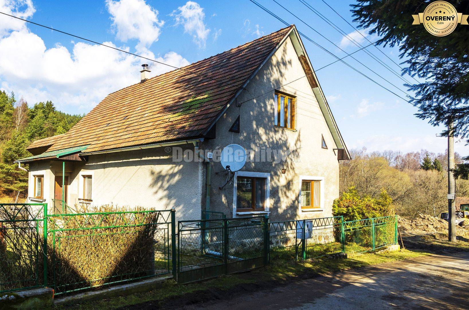 PREDAJ Rodinný dom s veľkým pozemkom a vlastnou studňou, Sklené, okres