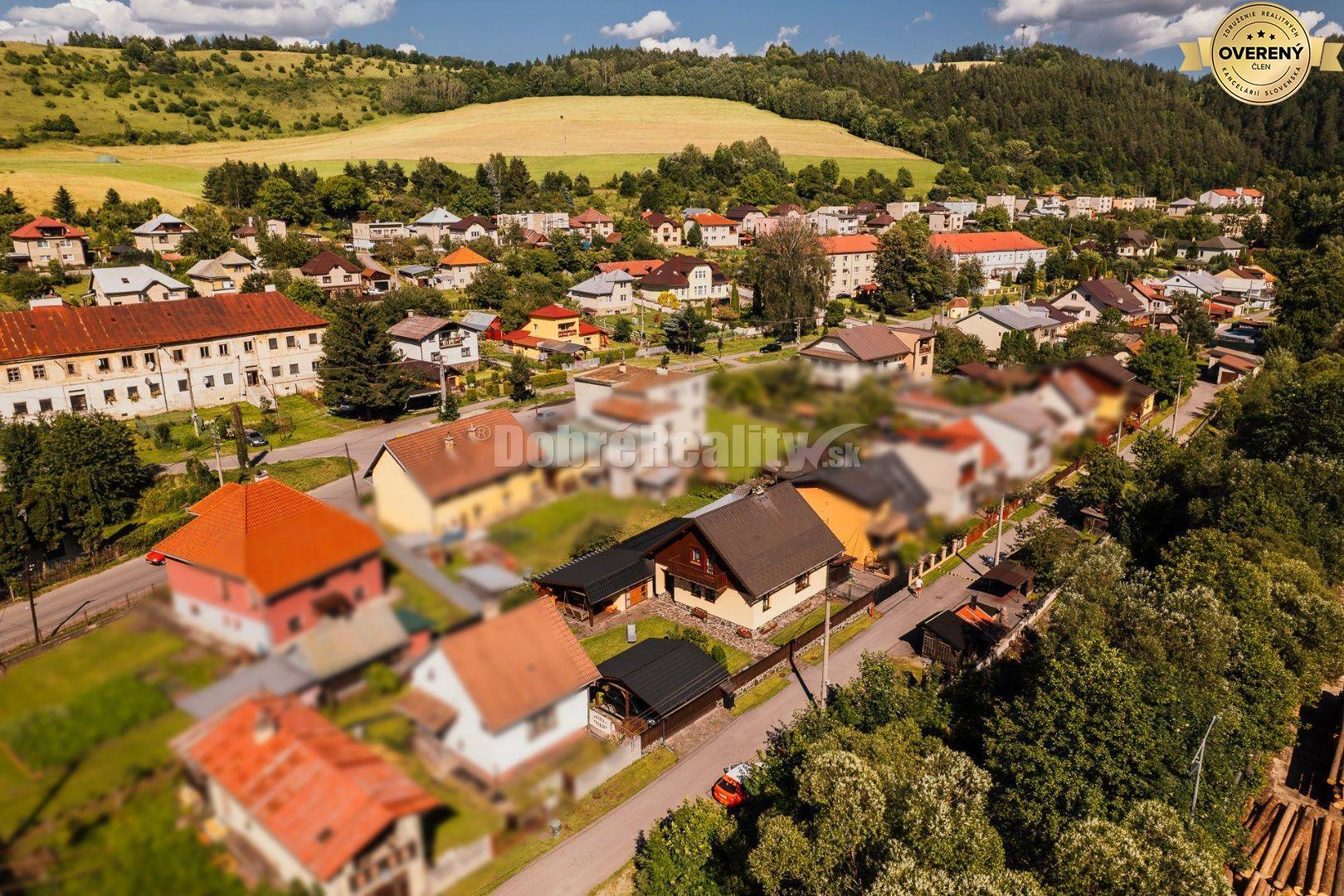 PREDAJ: Rodinný dom na brehu Čierneho Hrona s menším pozemkom, 160 m2,