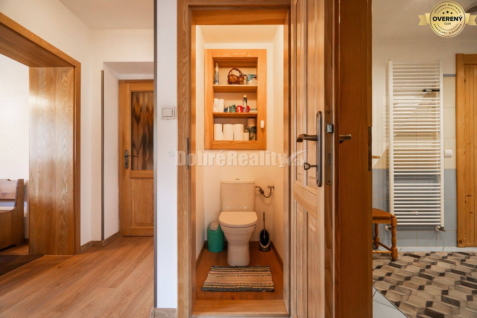 PREDAJ: Rodinný dom na brehu Čierneho Hrona s menším pozemkom, 160 m2,