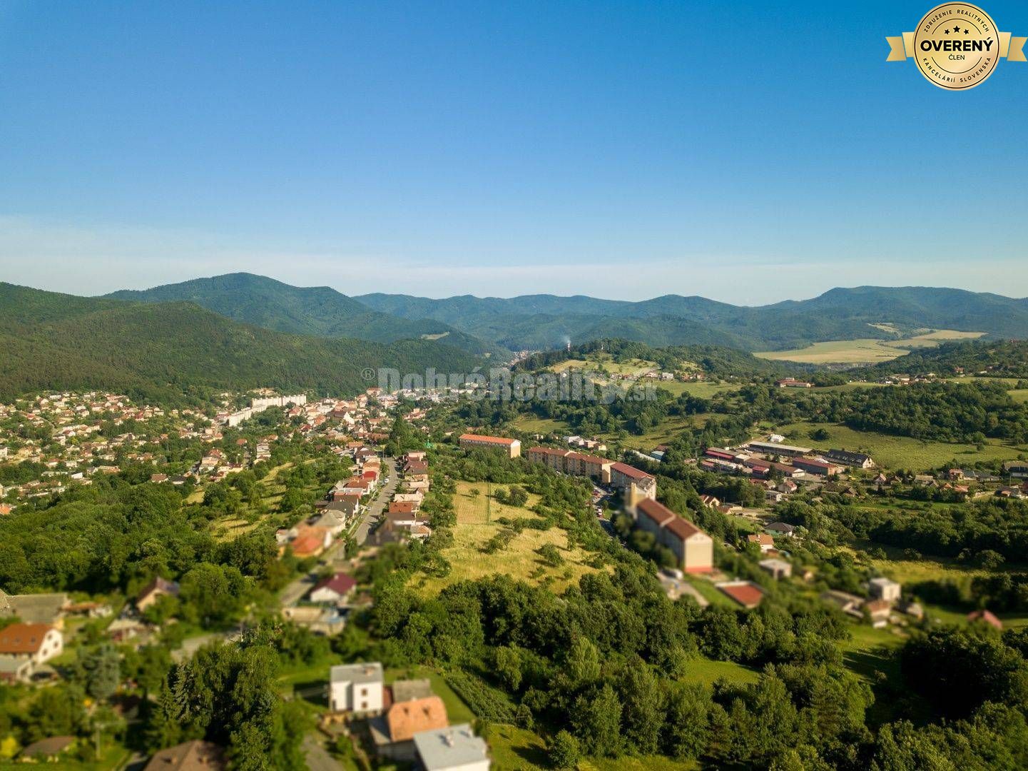 Pozemok pre výstavbu rodinného domu s architektonickou štúdiou, 820 m2