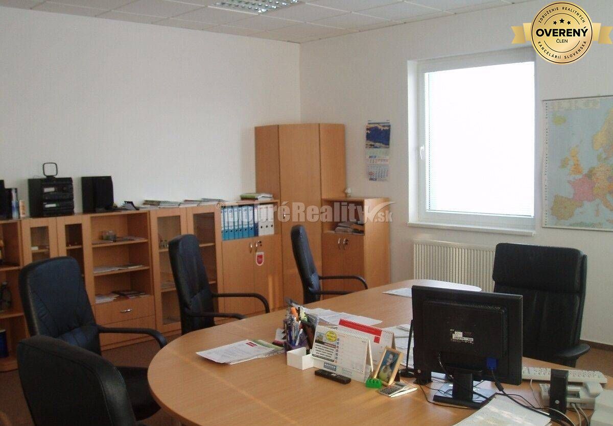 Ponúkame na predaj komerčnú nehnuteľnosť v priemyselnom parku Martin-S