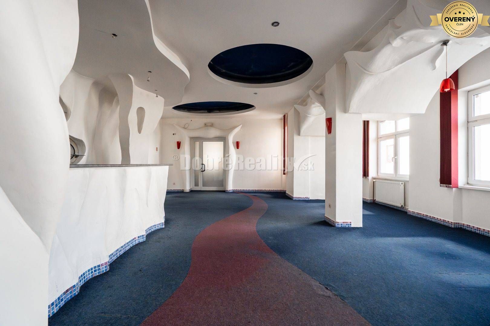 Prevádzkový priestor so samostatným vstupom, 262 m2, Brezno