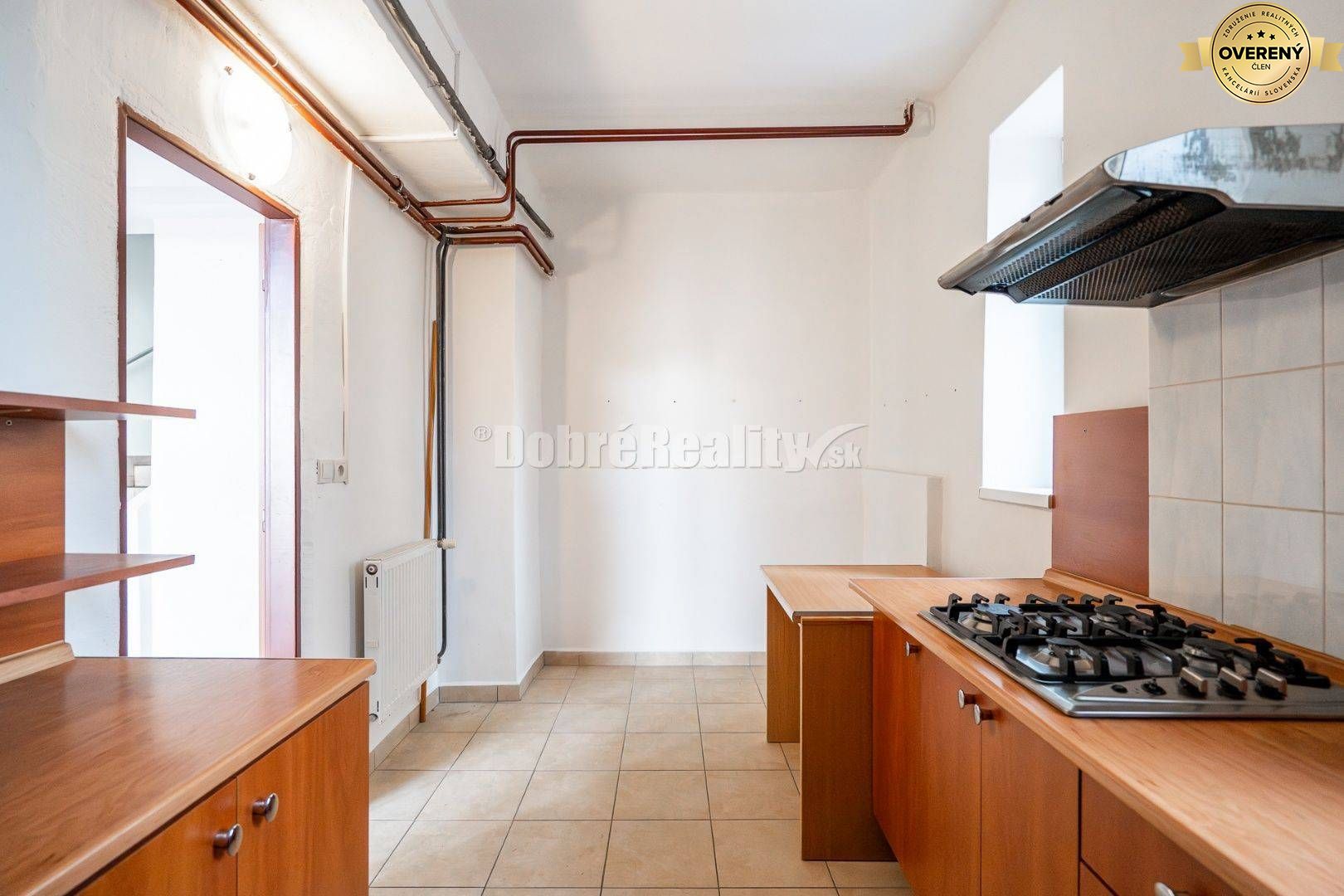 Prevádzkový priestor so samostatným vstupom, 262 m2, Brezno