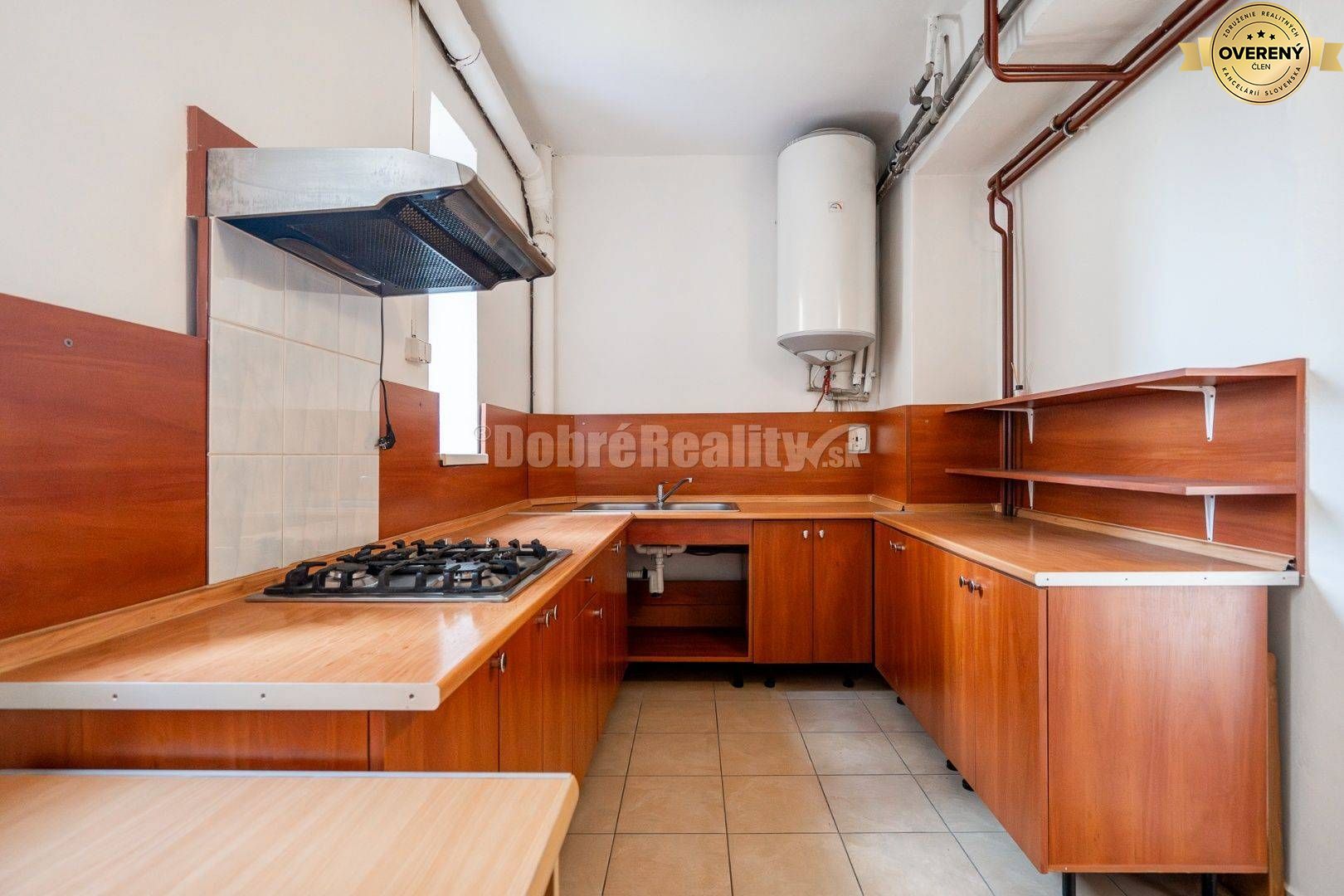 Prevádzkový priestor so samostatným vstupom, 262 m2, Brezno