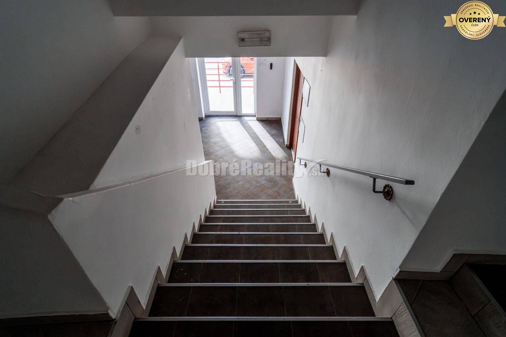 Prevádzkový priestor so samostatným vstupom, 262 m2, Brezno