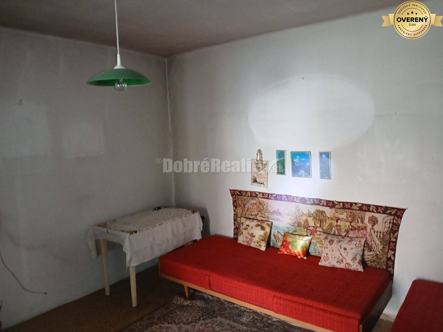 DOBRÉ REALITY - Vidiecky dom s veľkou záhradou v obci Farna (okr. Lev