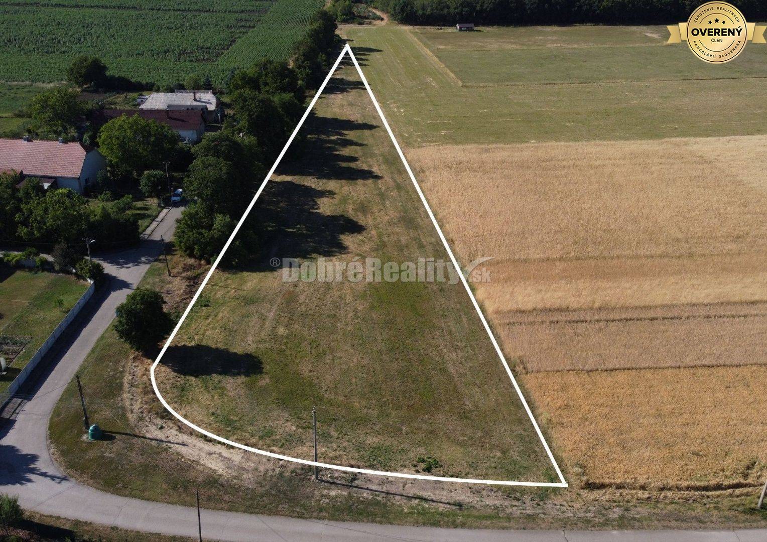 EXKLUZÍVNE U NÁS! Pozemok 8 765 m² - v obci Poľný Kesov