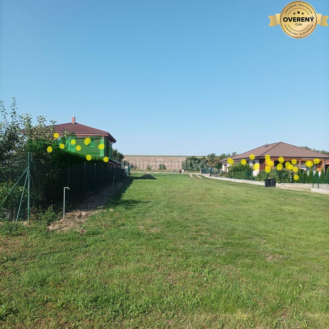 Stavebný pozemok na predaj – 1035 m², Ivanka pri Nitre | Vydané staveb