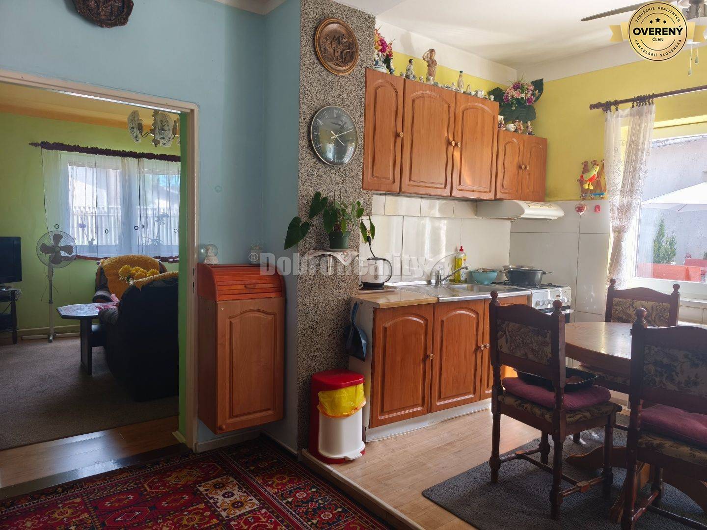 Zachovalý 3 izbový domček v Seliciach k okamžitému nasťahovaniu .