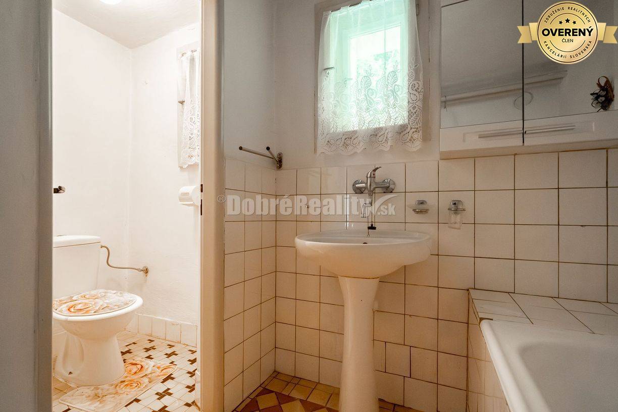 REZERVOVANÝ: Pôvodný starohorský dom pod lesom, 154 m2, Staré Hory - N