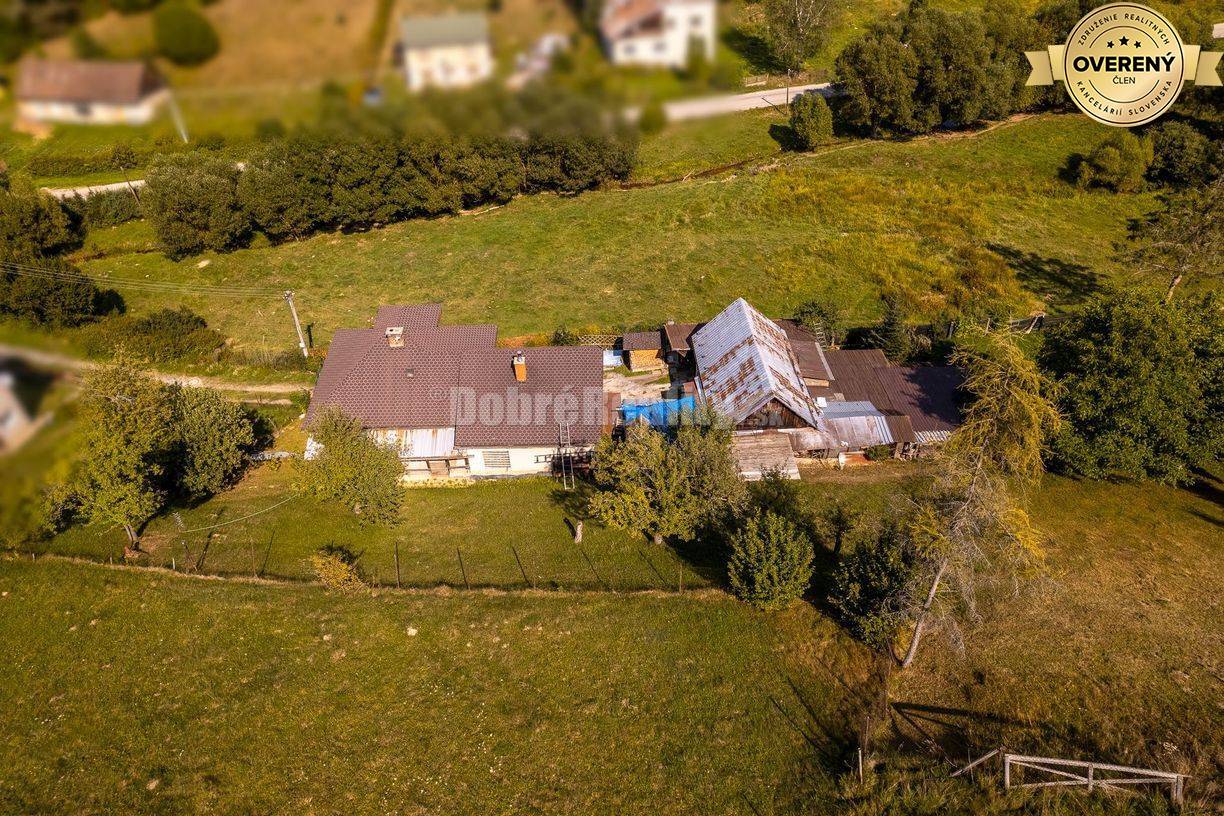 PREDAJ: Veľký rodinný dom s hospodárskym zázemím, dielňami a záhradou,