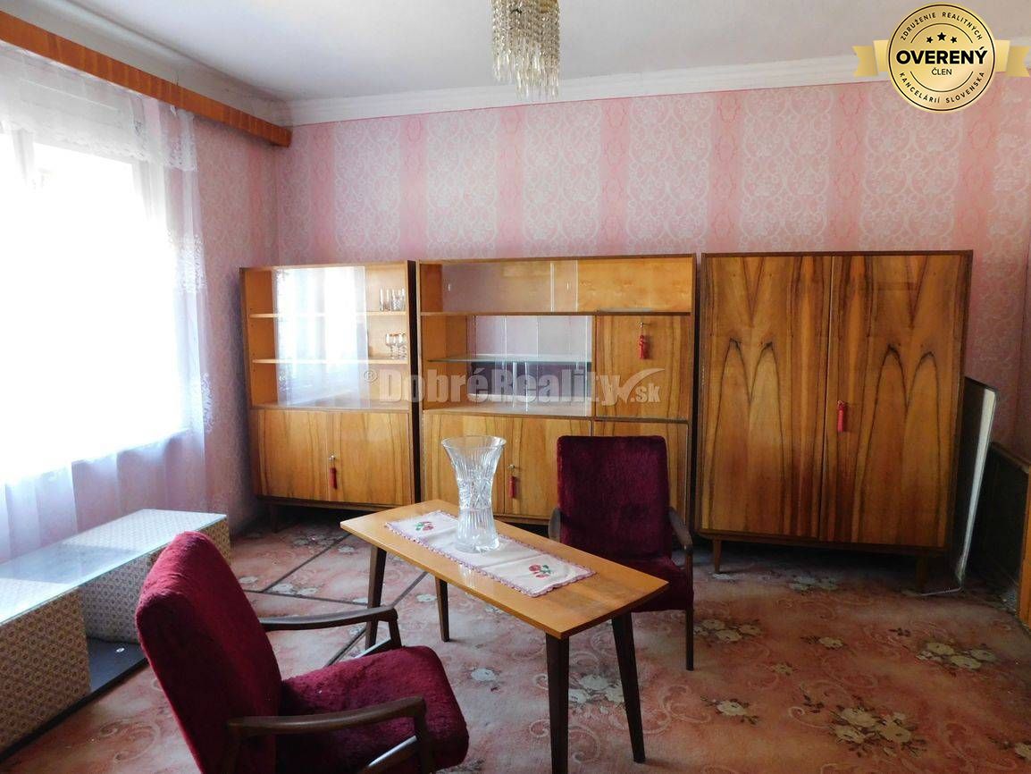 Ponúkame Vám na predaj 4-izb. rodinný dom vo Dvoroch nad Žitavou .