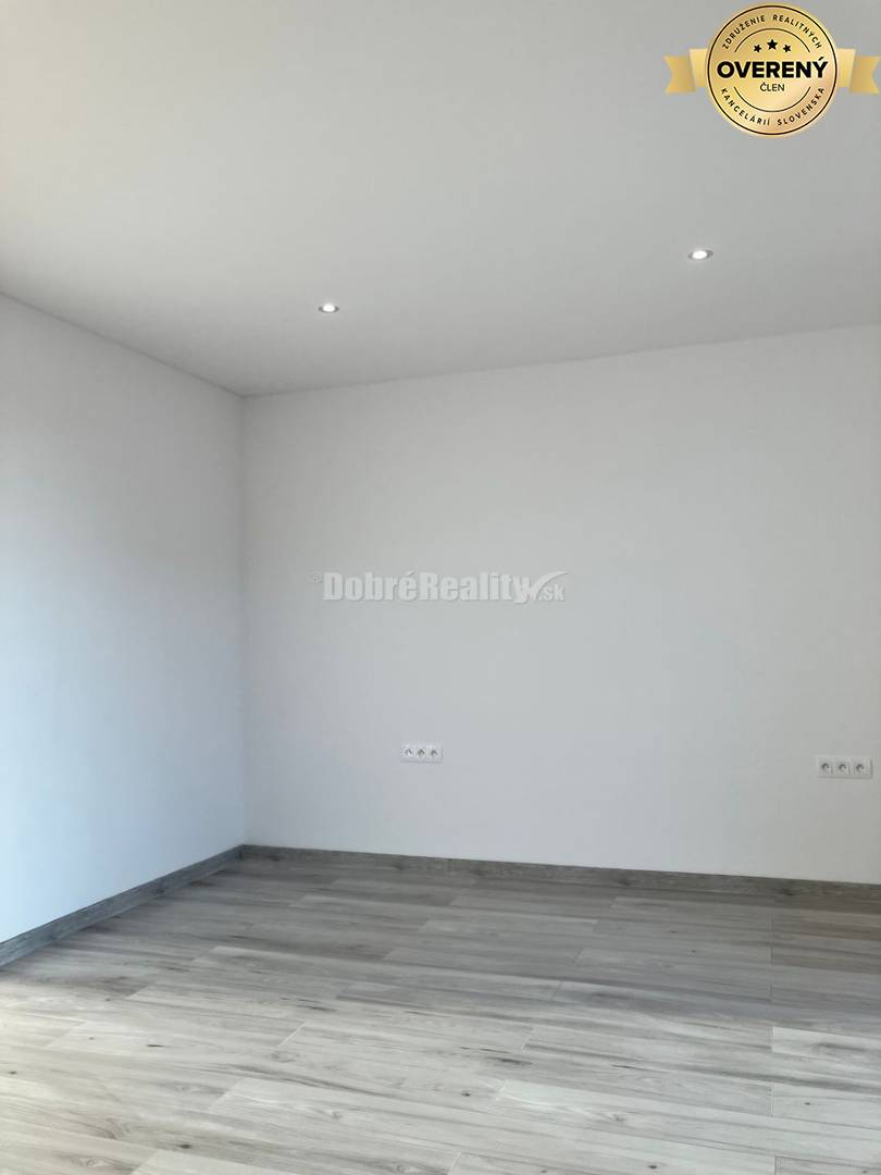 Ponúkame Vám na predaj 3 - izbový rodinný dom po kompletnej rekonštruk