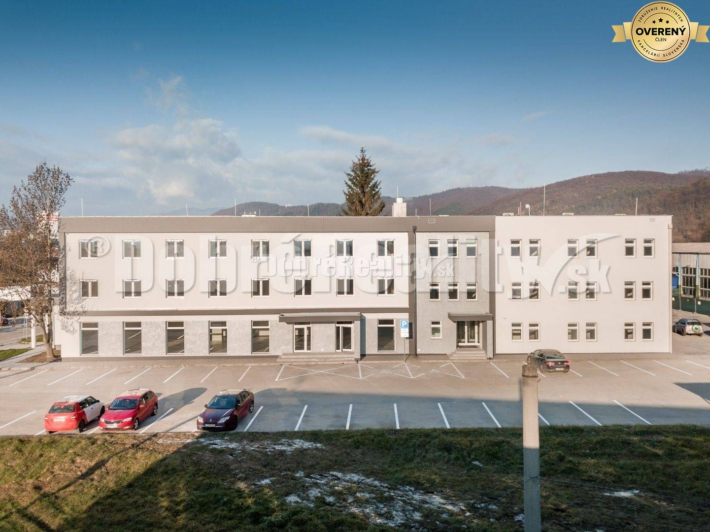 Obchodný (administratívny) priestor 24/7, 173 m2, Zvolenská cesta