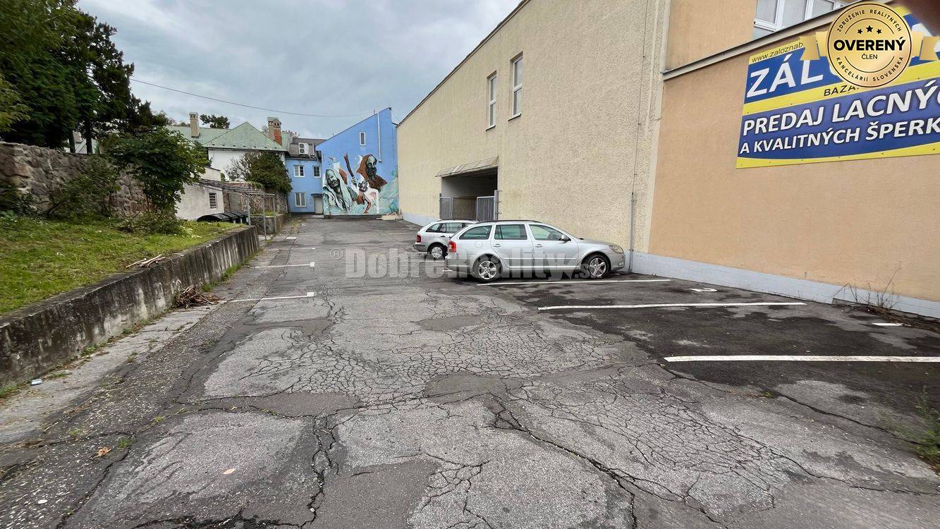 DOBRÉ REALITY - Parkovacie miesta v centre mesta na prenájom