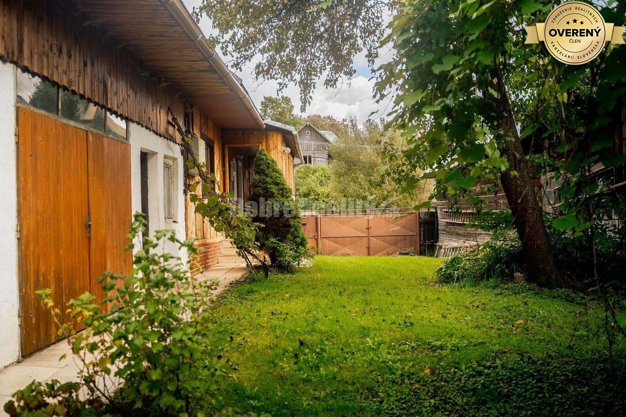 PREDAJ: Drevenica pri Ždiarskom potoku s príjemnou verandou, 135 m2, P