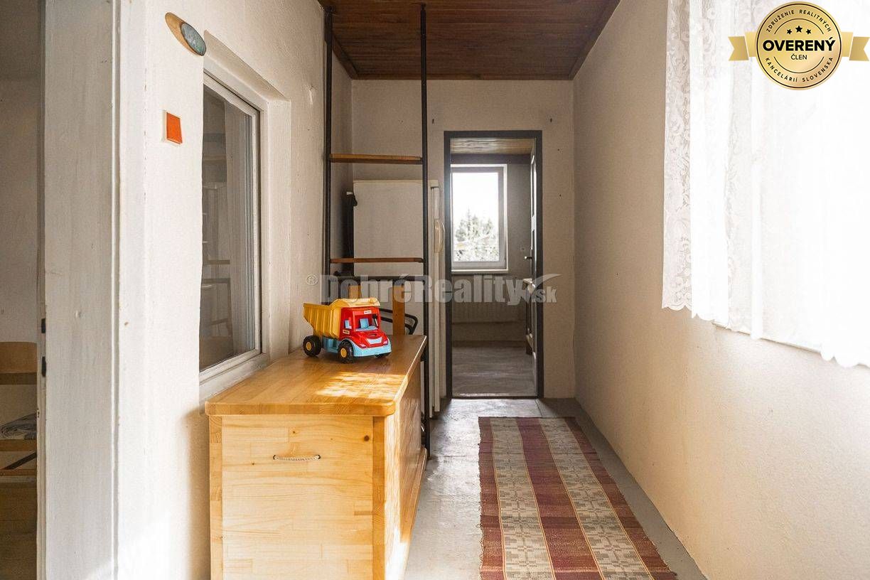 Gazdovský rodinný dom v tichej ulici, 123 m2, Polomka