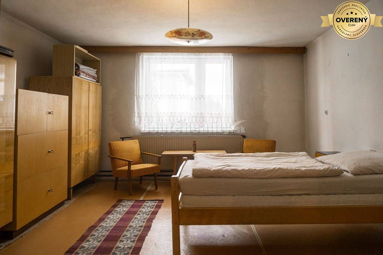 Gazdovský rodinný dom v tichej ulici, 123 m2, Polomka